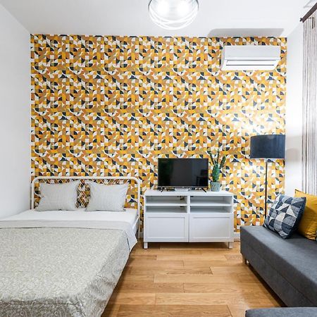 Vertigo Modern Studio-Free Private Parking-Fast Wi-Fi Novi Sad Luaran gambar