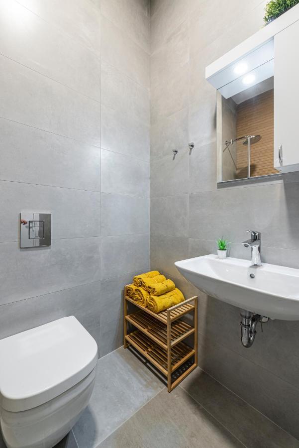Vertigo Modern Studio-Free Private Parking-Fast Wi-Fi Novi Sad Luaran gambar