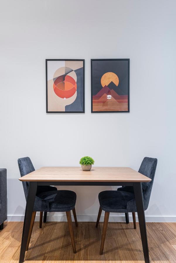 Vertigo Modern Studio-Free Private Parking-Fast Wi-Fi Novi Sad Luaran gambar