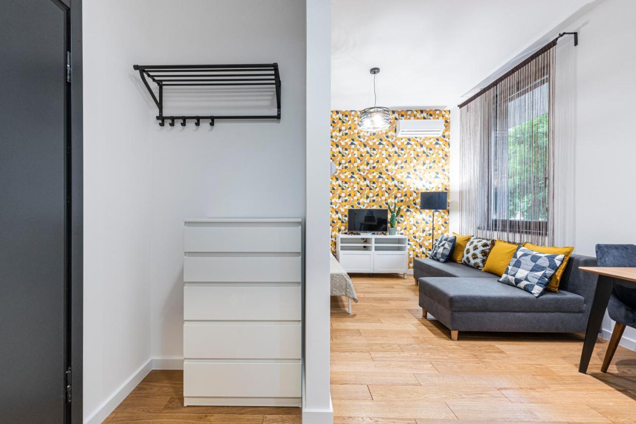 Vertigo Modern Studio-Free Private Parking-Fast Wi-Fi Novi Sad Luaran gambar