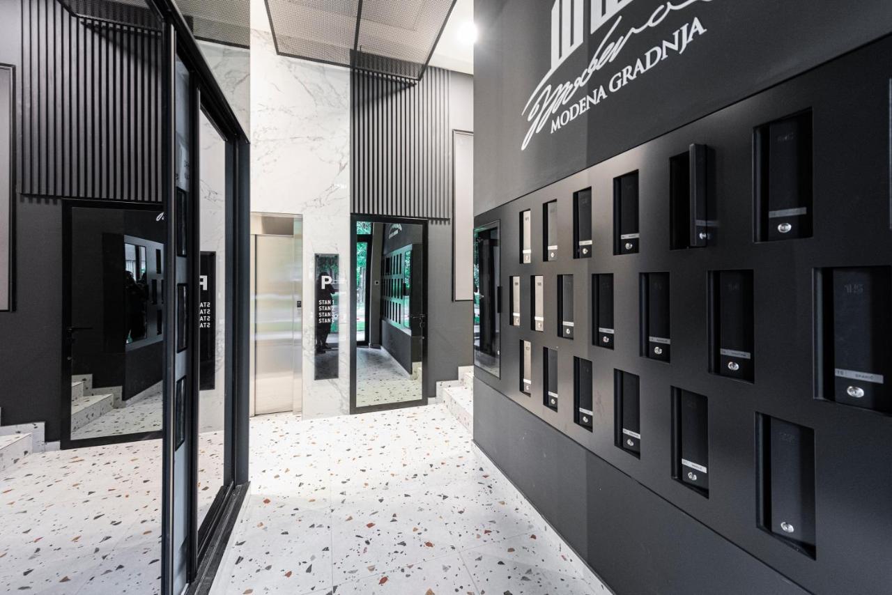 Vertigo Modern Studio-Free Private Parking-Fast Wi-Fi Novi Sad Luaran gambar