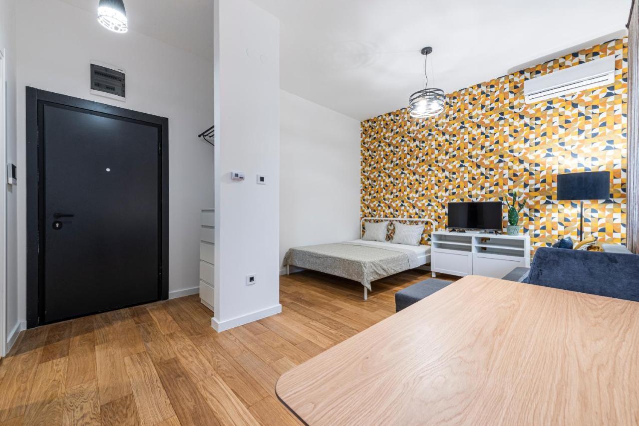 Vertigo Modern Studio-Free Private Parking-Fast Wi-Fi Novi Sad Luaran gambar